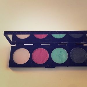 Too Dolly Palette